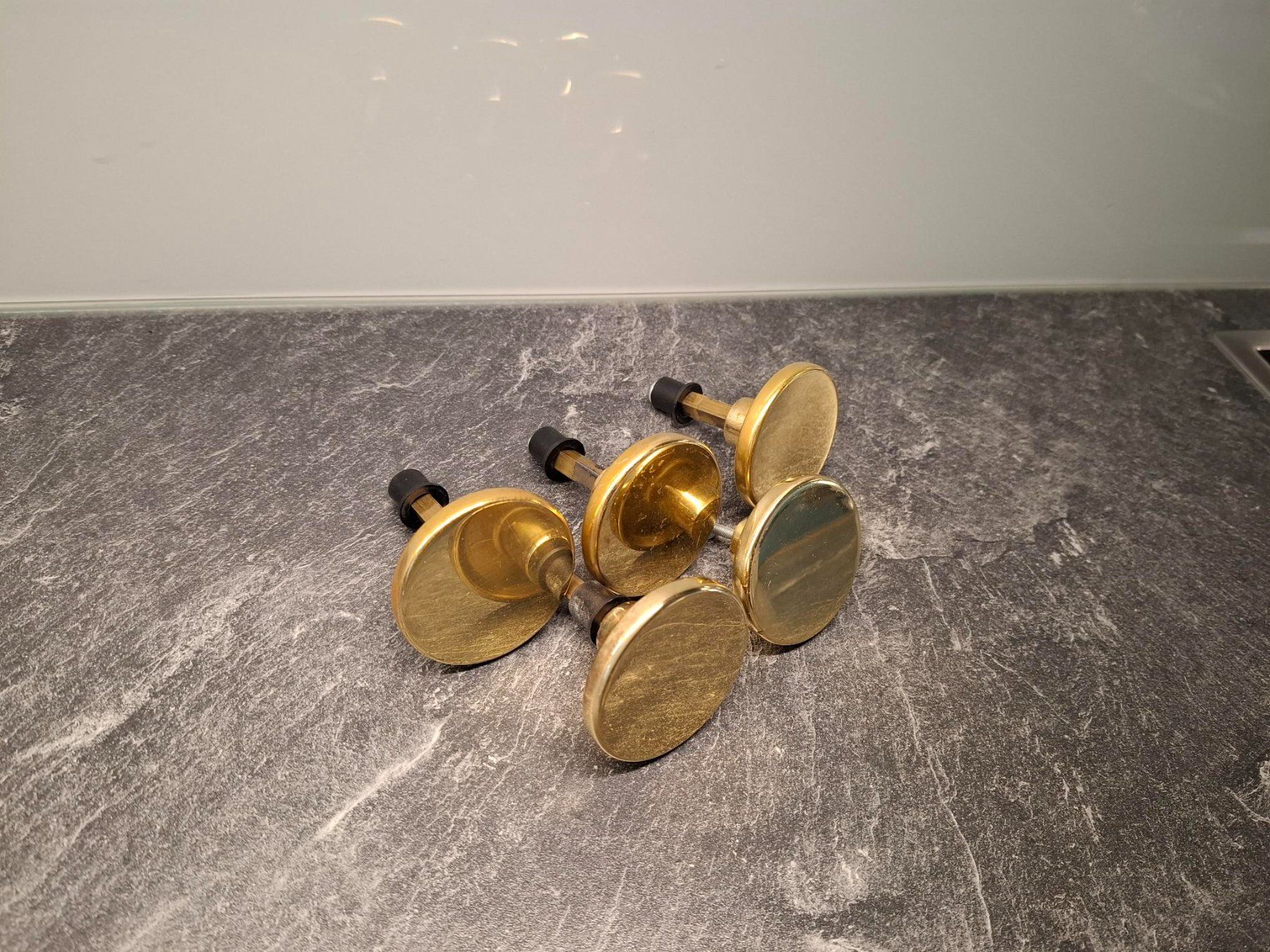 Eisenwaren: Türgriffe / Schrankgriffe gold – Gebraucht aus Hemmental von F_Trade 1
