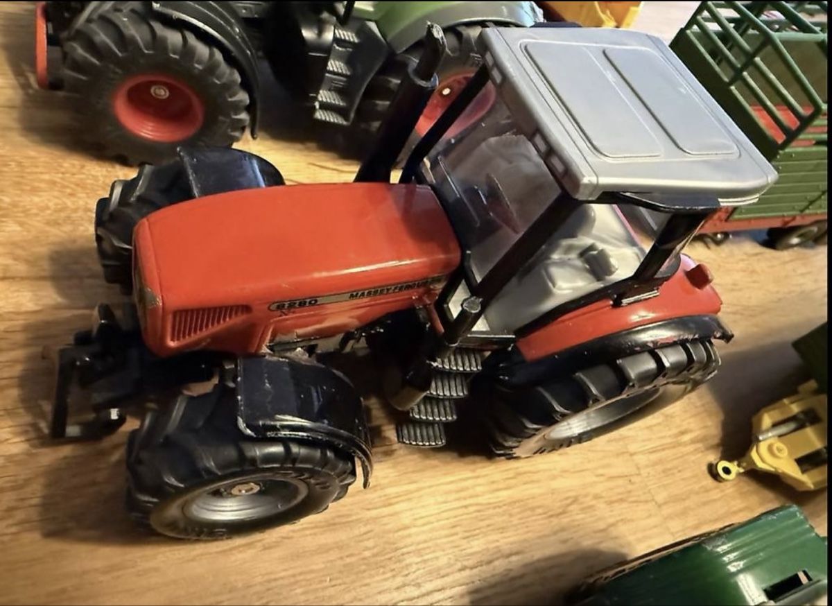Siku Kit di modellismo & Modellini statici: Fendt Traktor Modelle, gebraucht, Siku Traktor – Usato da Goldach venduto da Donpancho 2