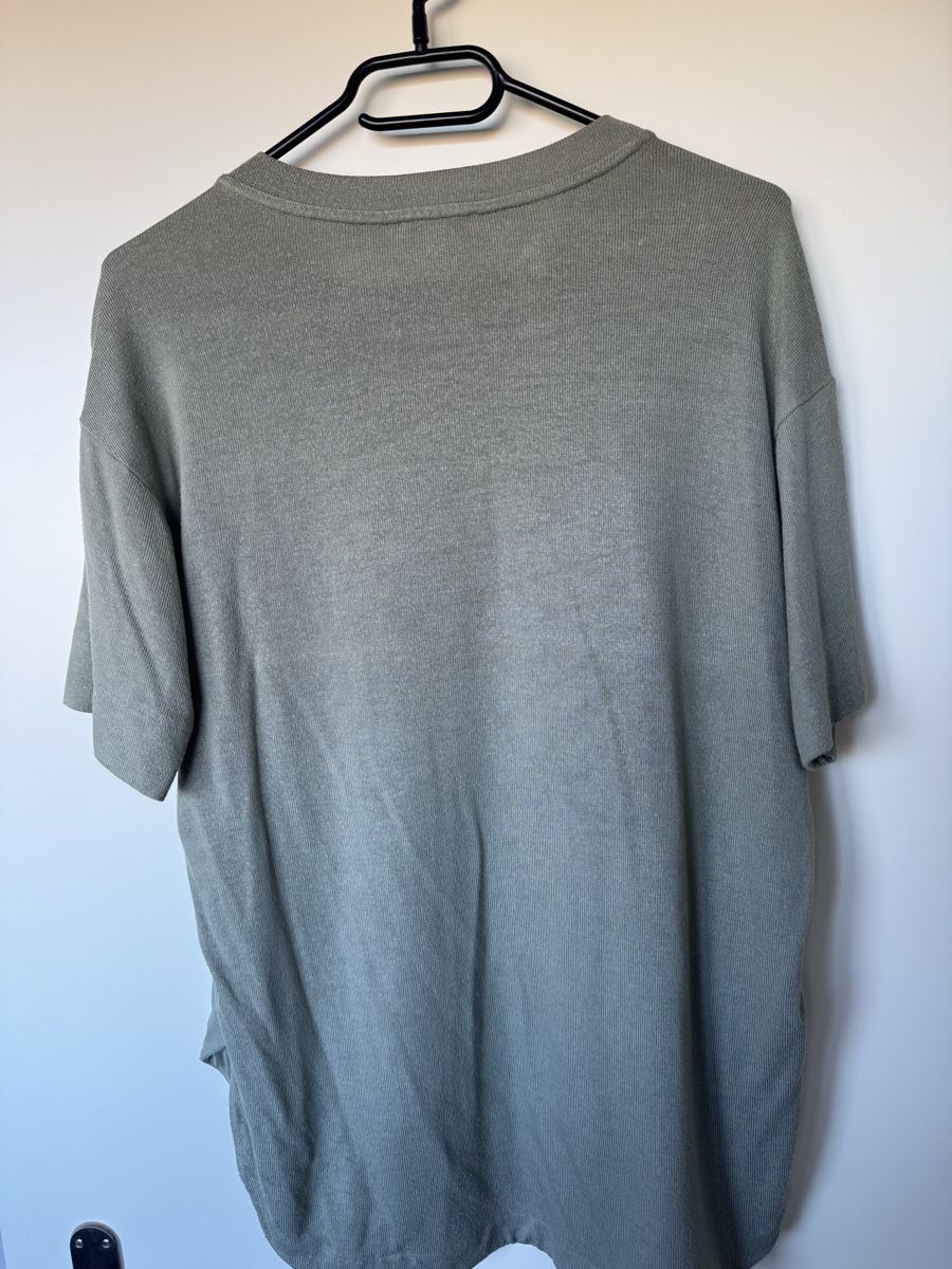 Esprit T-Shirts: Esprit Damen Shirt Khaki Oversize Gr. S – Gebraucht aus Zürich von cha_7n8s 3
