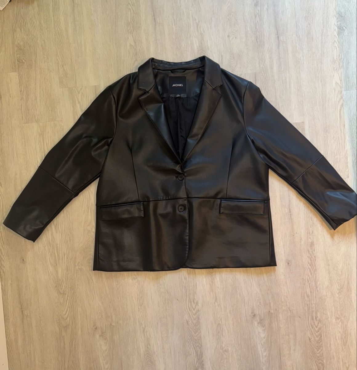 Monki Giacche: Monki Kunstlederjacke - black dark – Usato da Winterthur venduto da dronjx 1