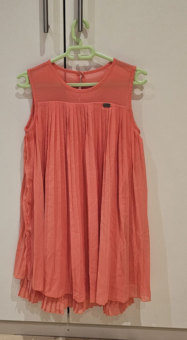 C&A Vestiti & Gonne: Luftiges Kleid für Mädchen – Usato da Fehraltorf venduto da Sumin