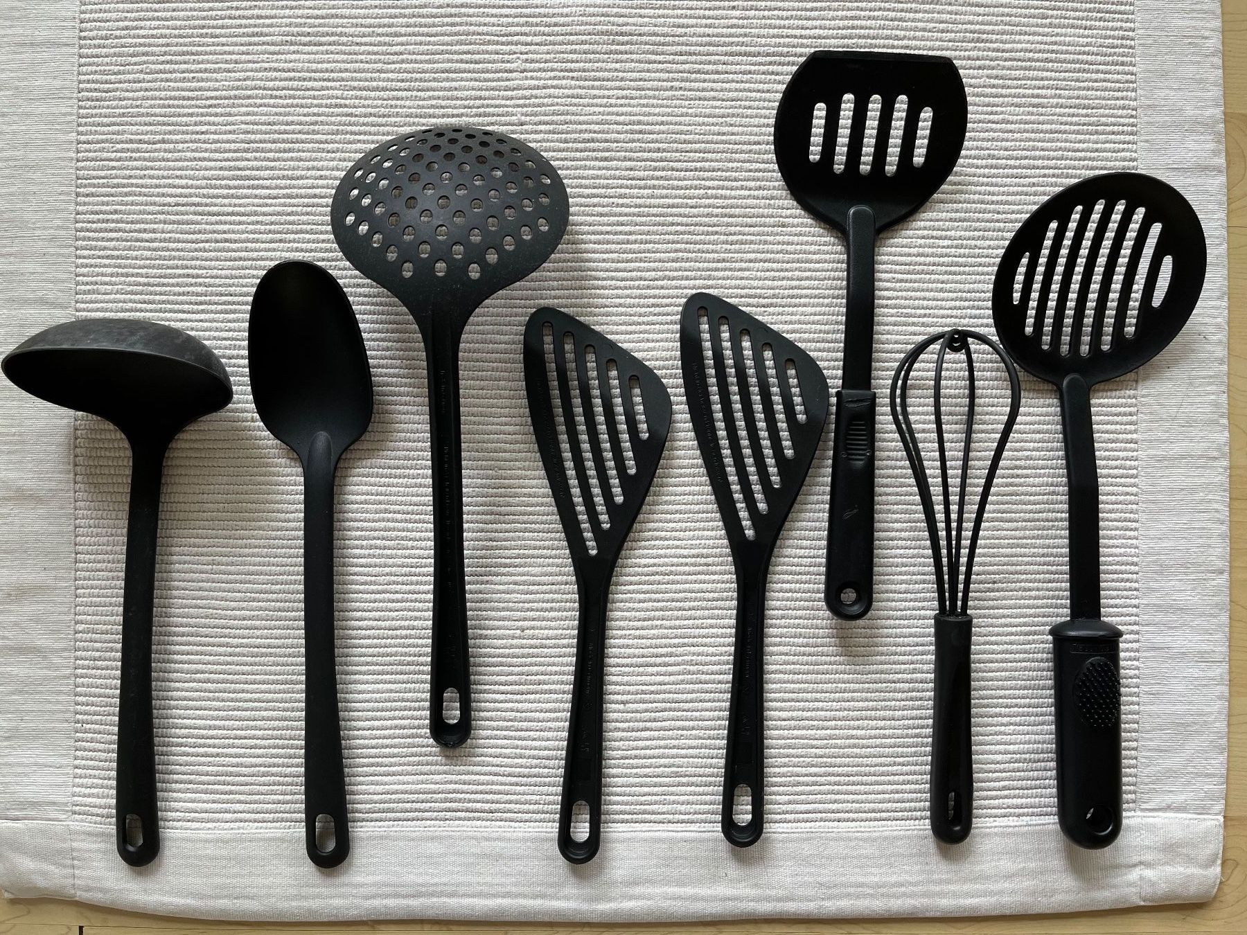 Elettrodomestici da cucina: Küchenhelfer Set, 8-teilig, Schwarz – Usato da Zürich venduto da Gurkis