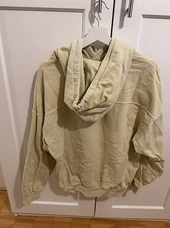 Pullover & Sweatshirts: Levis Kapuzenpullover Grösse S – Gebraucht aus Zürich von san_7n2l 2