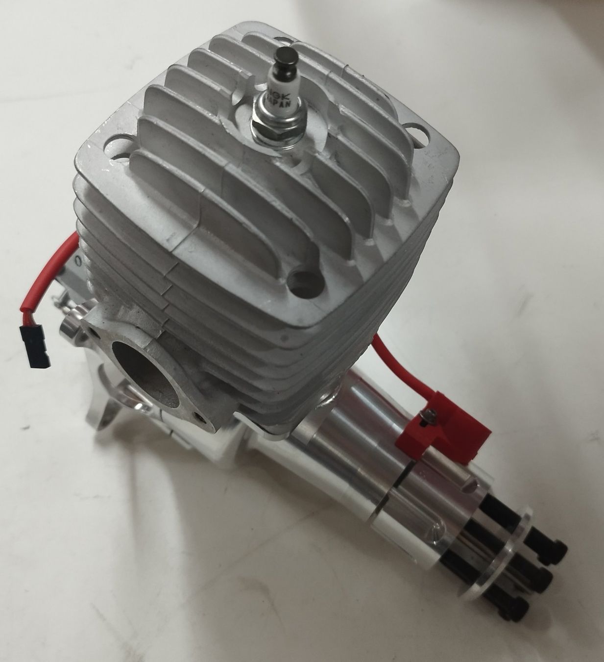Modellismo RC: Neuer DA 85ccm – Nuovo (secondo la descrizione) da Kestenholz venduto da Modellbaukeller 4