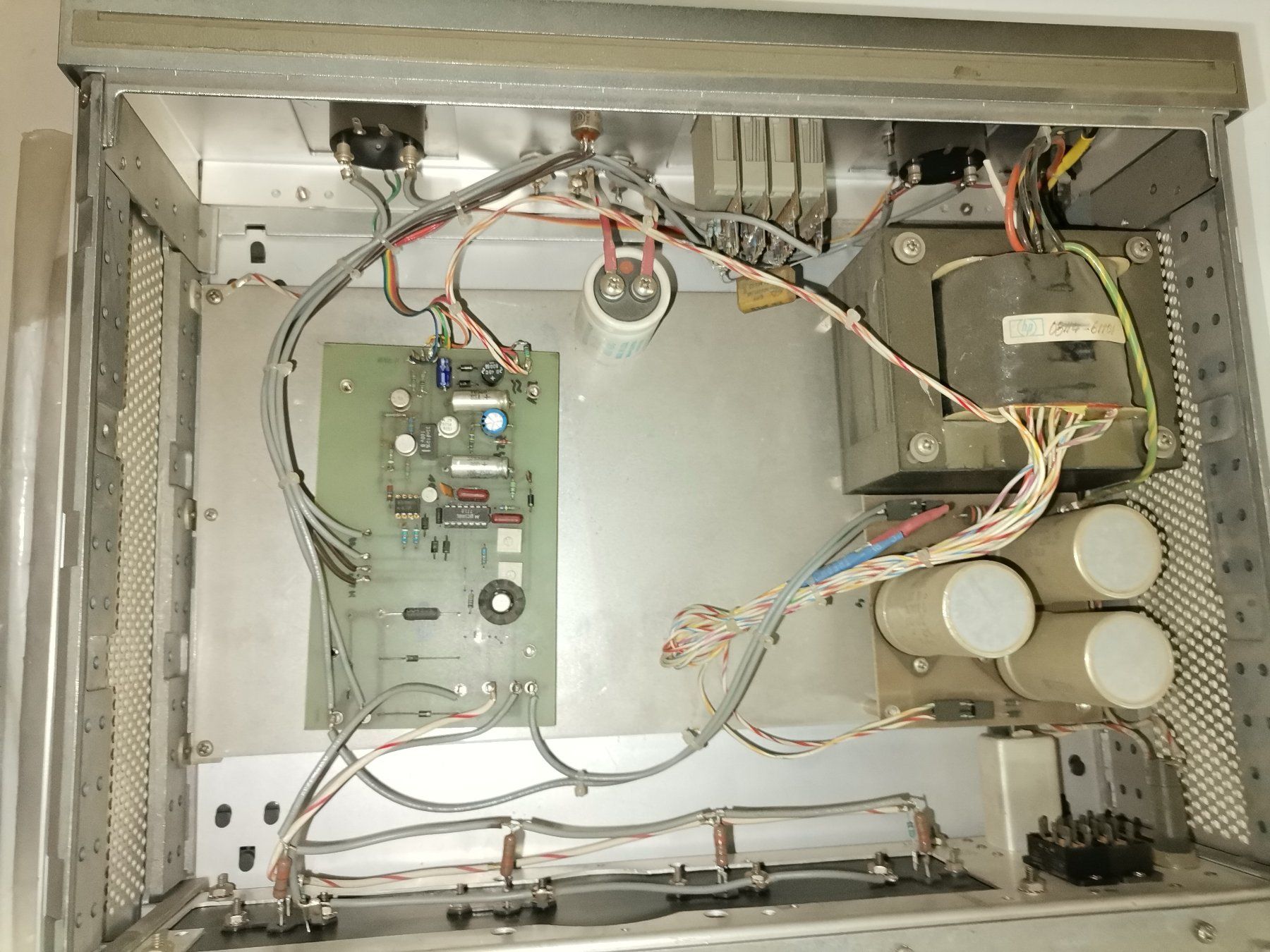 Hewlett Packard Composants électroniques: Power Supply HP Prototyp – Défectueux à Kleindöttingen par Katze99 1