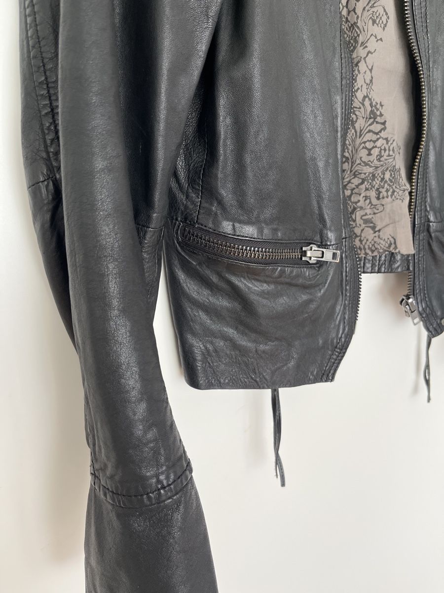 Giacche: Schwarze Lederjacke im Biker-Stil – Usato da Emmenbrücke venduto da zak_5wtm 2