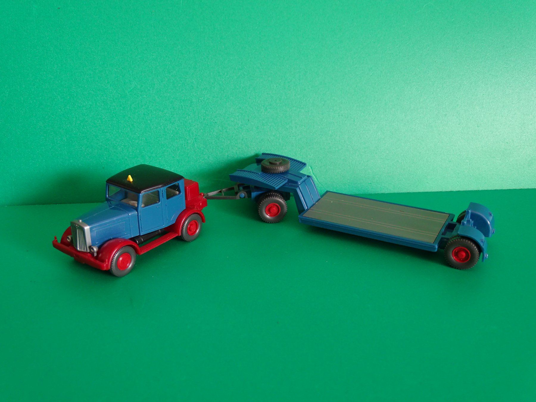 Wiking Modellini d'auto: Hanomag LKW von Wiking 1/87 – Usato da Bretzwil venduto da Meex 1