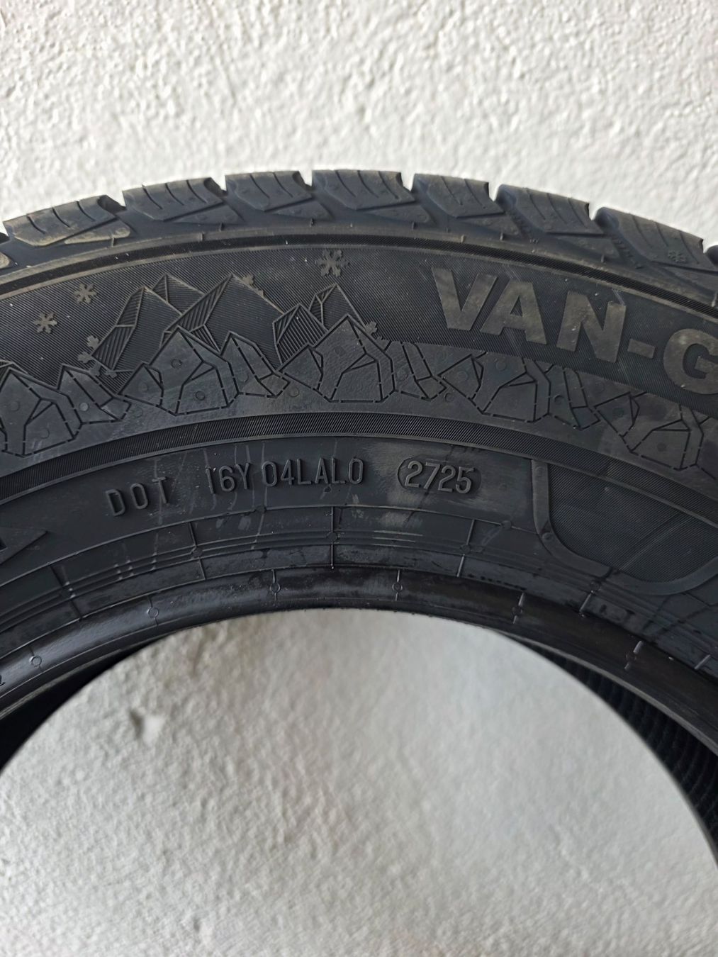 Pneumatici & Ruote complete: Semperit Winterreifen, neu, 185/R14C – Nuovo e nell'imballaggio originale da Brunnen venduto da buehrer11 2