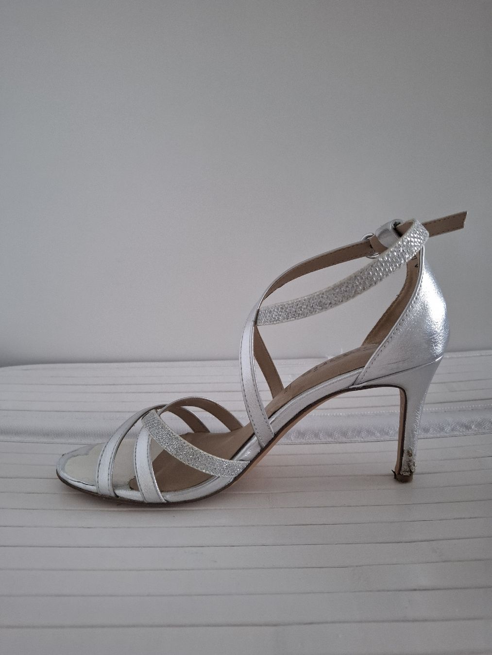Tamaris Scarpe da donna: Absatzschuhe silber – Usato da Seedorf BE venduto da S.T.E.F.I 3