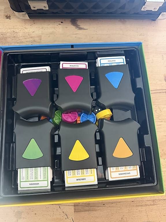 Giochi: Trivial Pursuit  Die 2000er Edition – Usato da Oberlunkhofen venduto da Donsmo 2