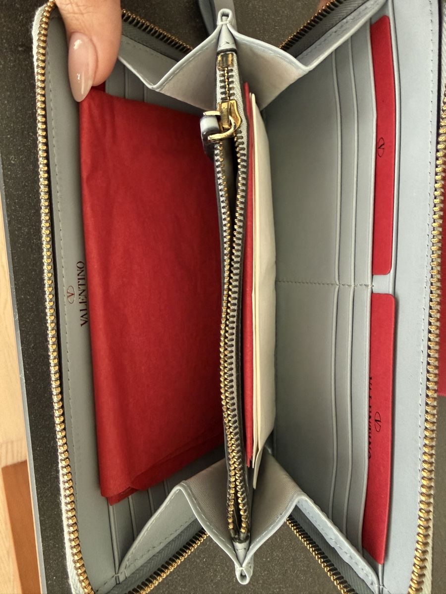 Valentino Portamonete: Valentino Garavani Rockstud Zip Around Wallet – Usato da Winterthur venduto da don_fabio 2