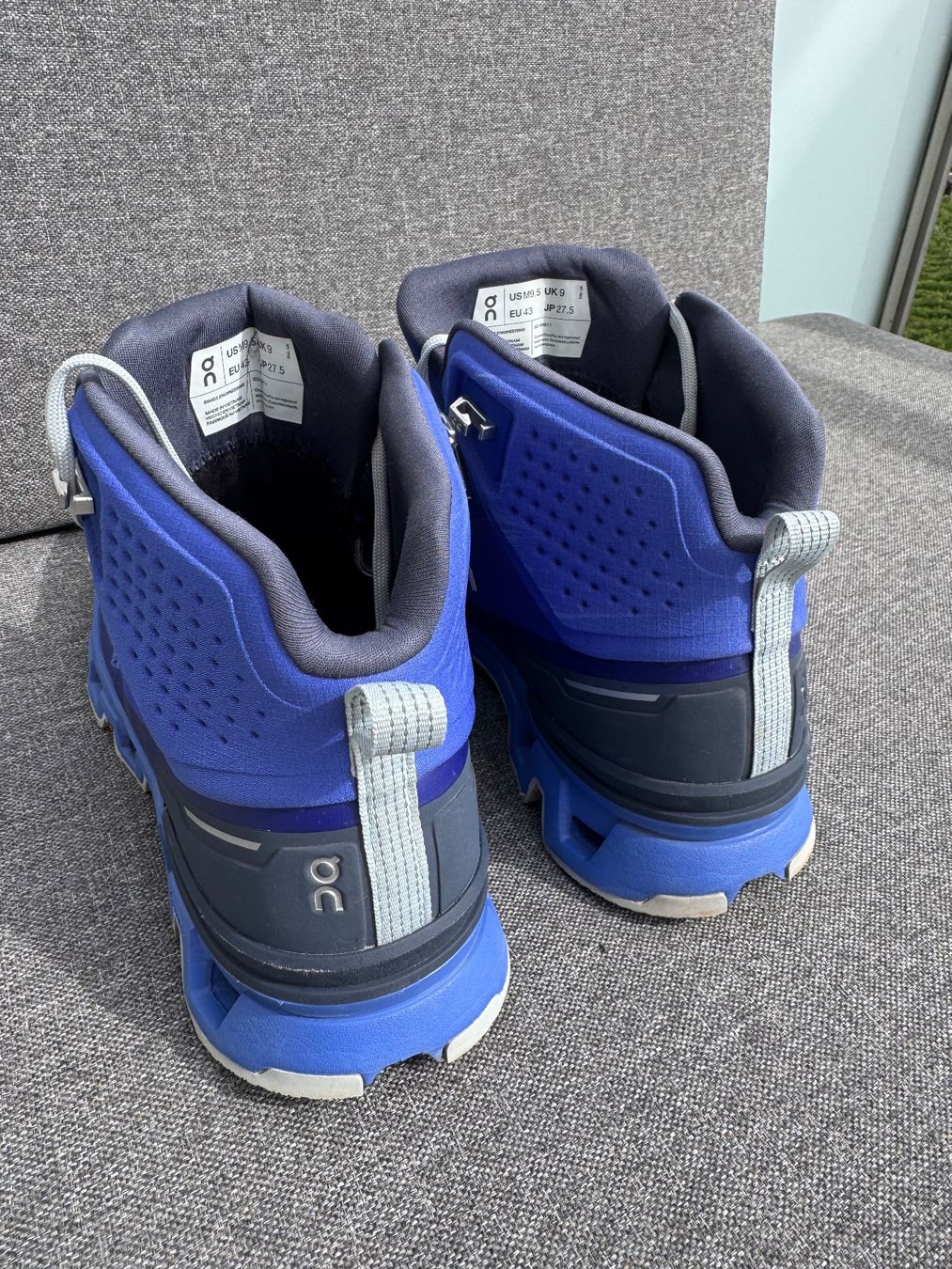 On Chaussures hommes: ON Cloudrock Waterproof 2  43 – Neuf (Voir description) à Corcelles-Concise par zulu03 1