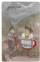 Mädchen und Bube in Tracht