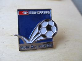 SBB CFF FFS Mehr Zug aufs Tor Pin