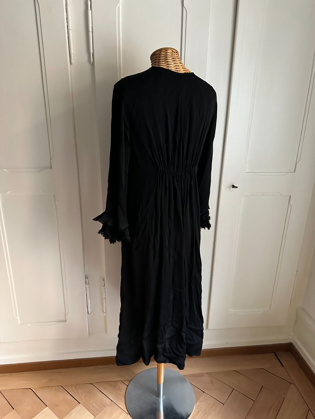 Kleider: Seide Kleid schwarz schwingend - XS – Gebraucht aus Zürich von Diazaio 2
