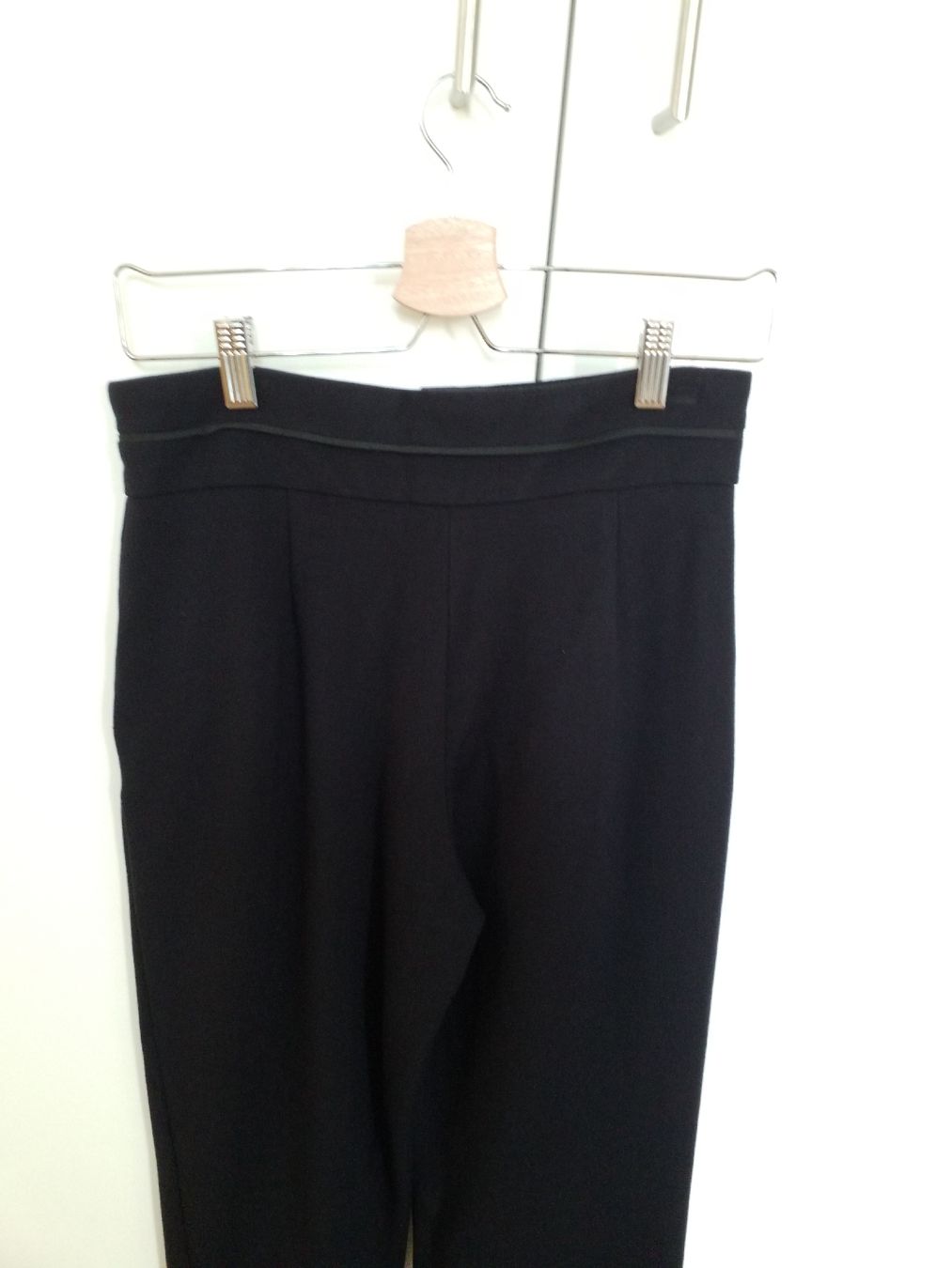 Sandro Pantaloni: SANDRO classic trousers  – Usato da Luzern venduto da _Lobster_ 2