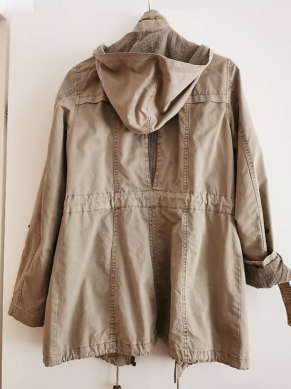 Cappotti: Parka Review Gr. M – Usato da Dietikon venduto da Sandra_Luka 4