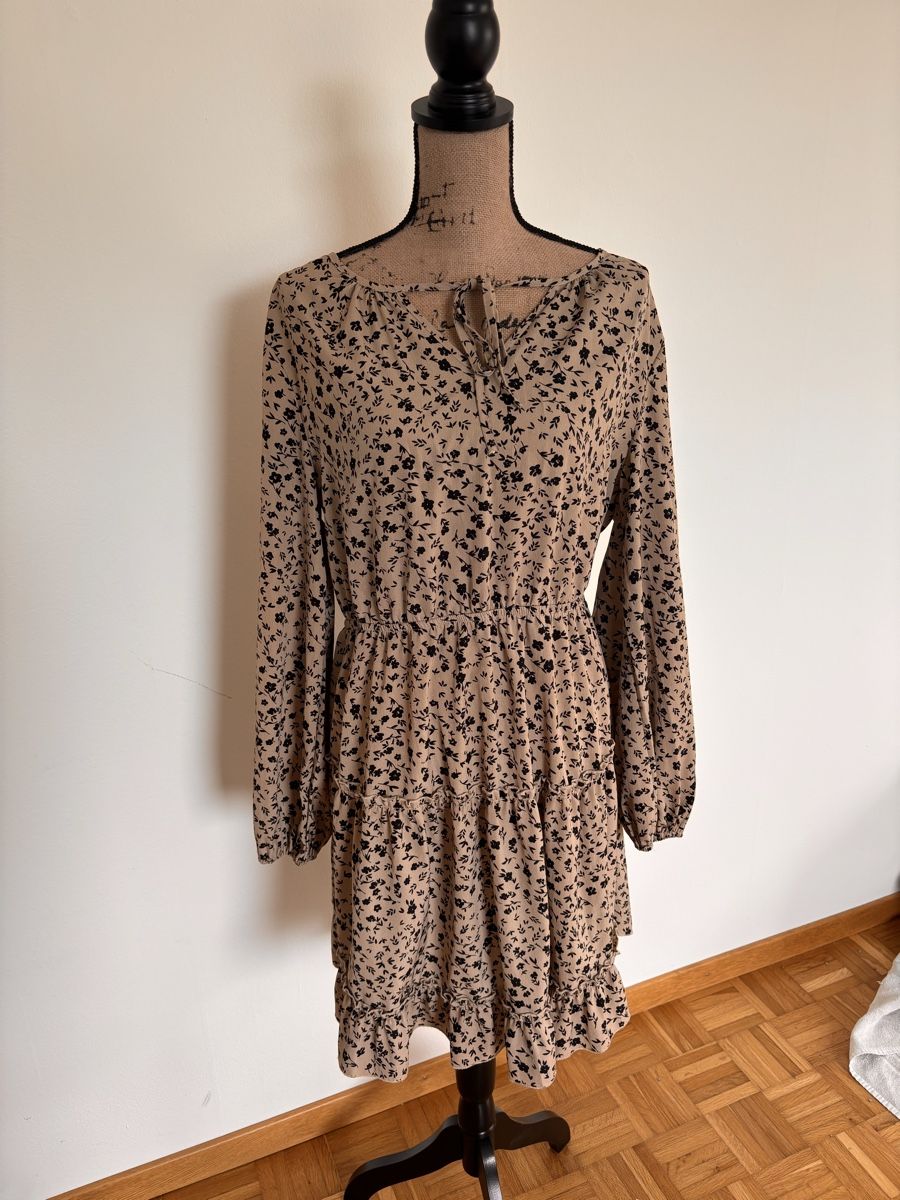 Vestiti: Süsses Sommerkleid mit Blumenmuster, Grösse XL – Usato da Fraubrunnen venduto da Sxhiina01 2