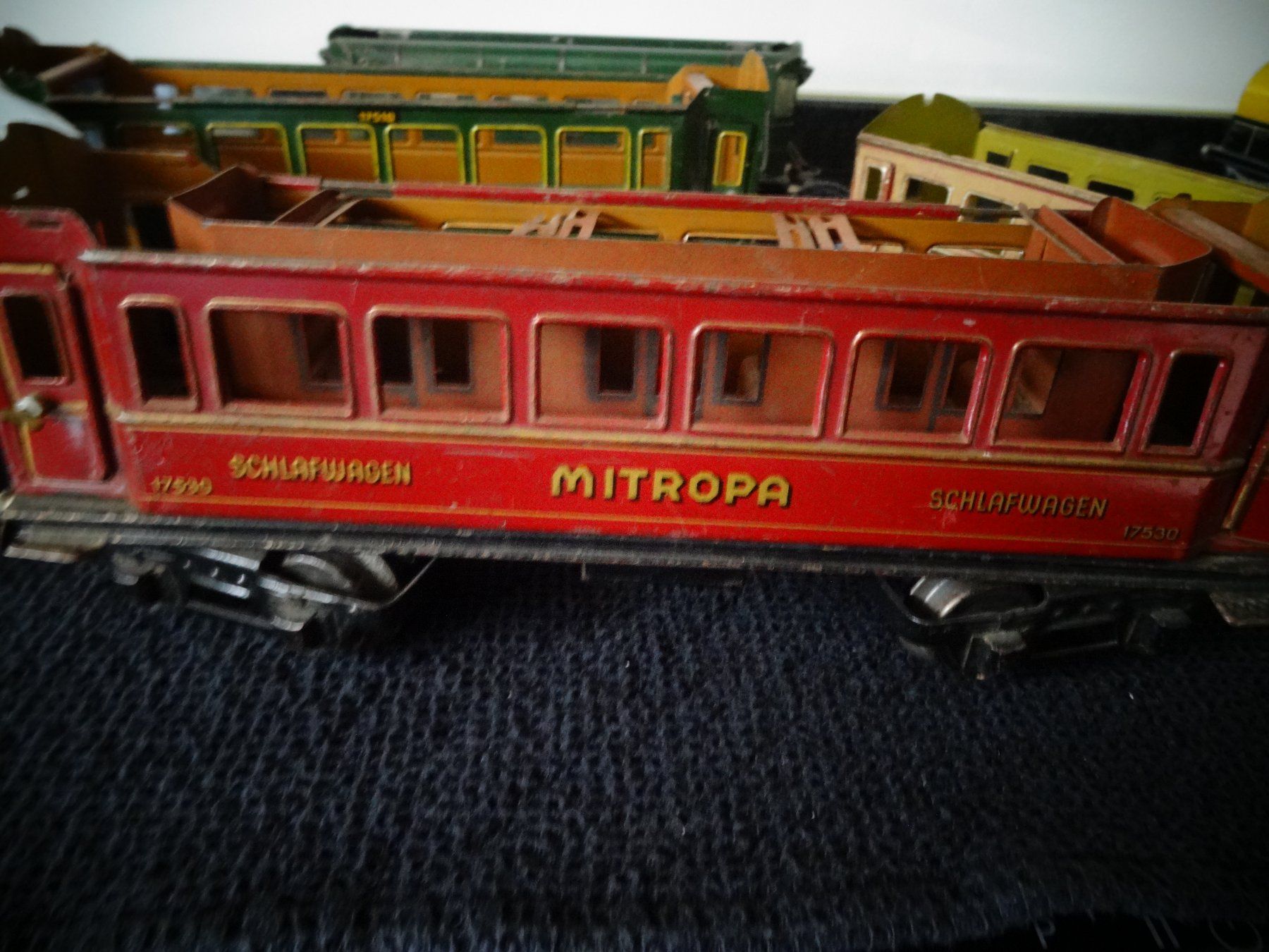 SBB/CFF/FFS Modelleisenbahnen: 5 Gemischte Wagen Lot – Gebraucht aus Neerach von jenny062 1
