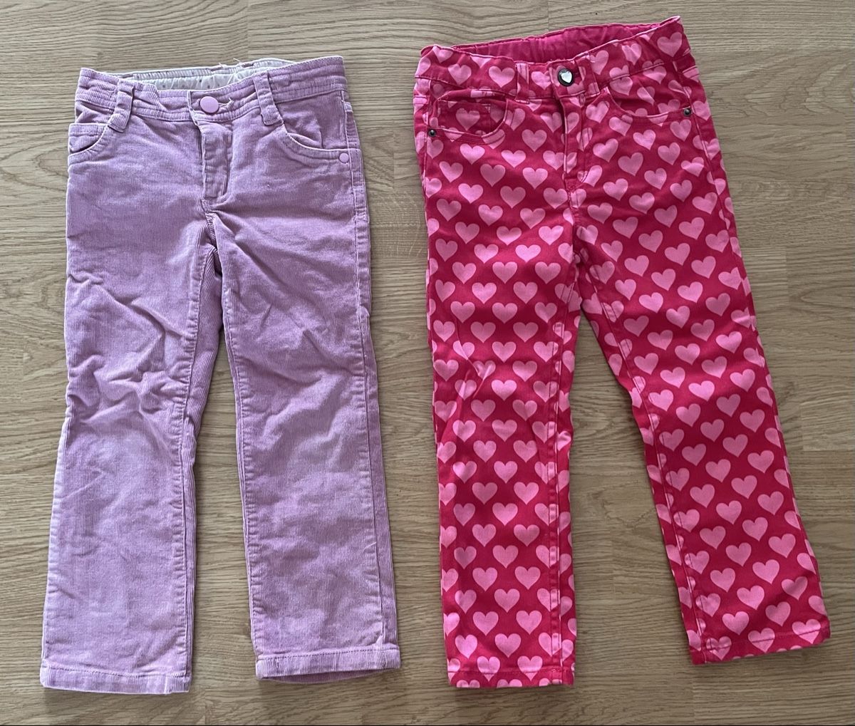 Hosen: 💖Mädchen Hosen, Grösse 104💖 – Gebraucht aus Röschenz von Kikis-Brocki