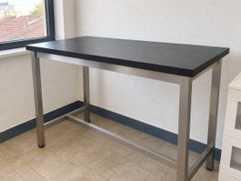 Bartisch mit 2x Barhocker