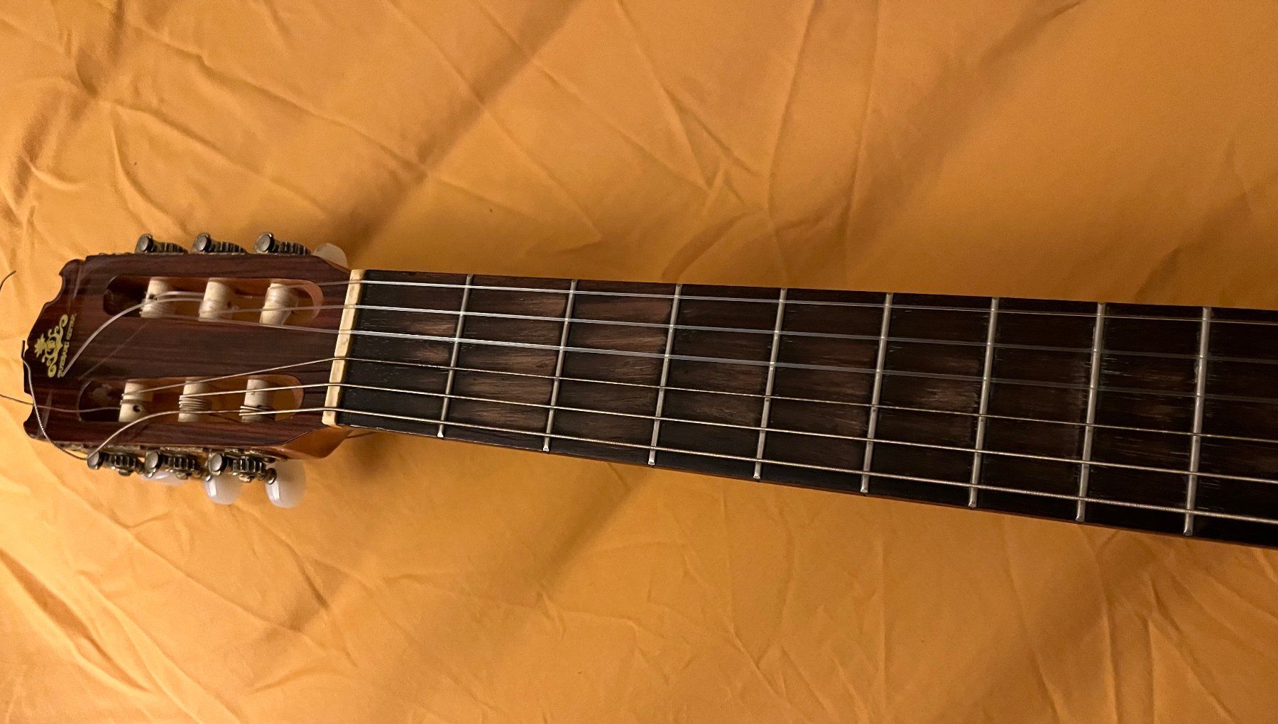 Strumenti musicali: Guitare marque TAKEHARU model no 23.300 – Usato da Genève venduto da Donnet2 1