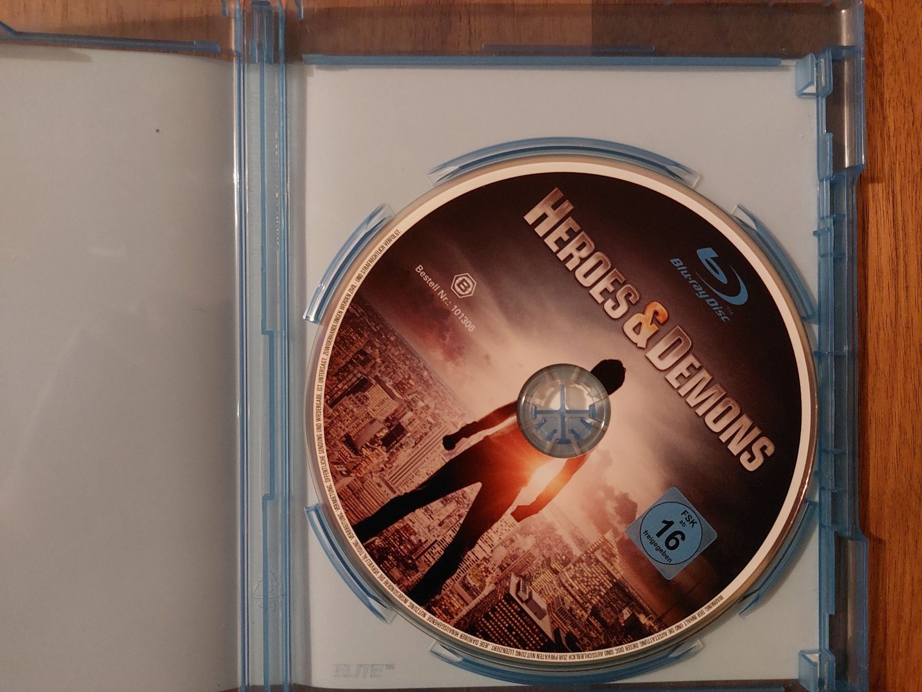 Tutti i DVDs: Blu Ray - Heroes & Demons – Usato da Rheinfelden venduto da FilmAuktion 2