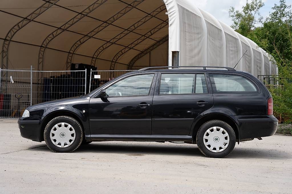 Skoda Automobili: Skoda Octavia 4x4 – Usato da Affeltrangen venduto da AutoZentrumAG 1