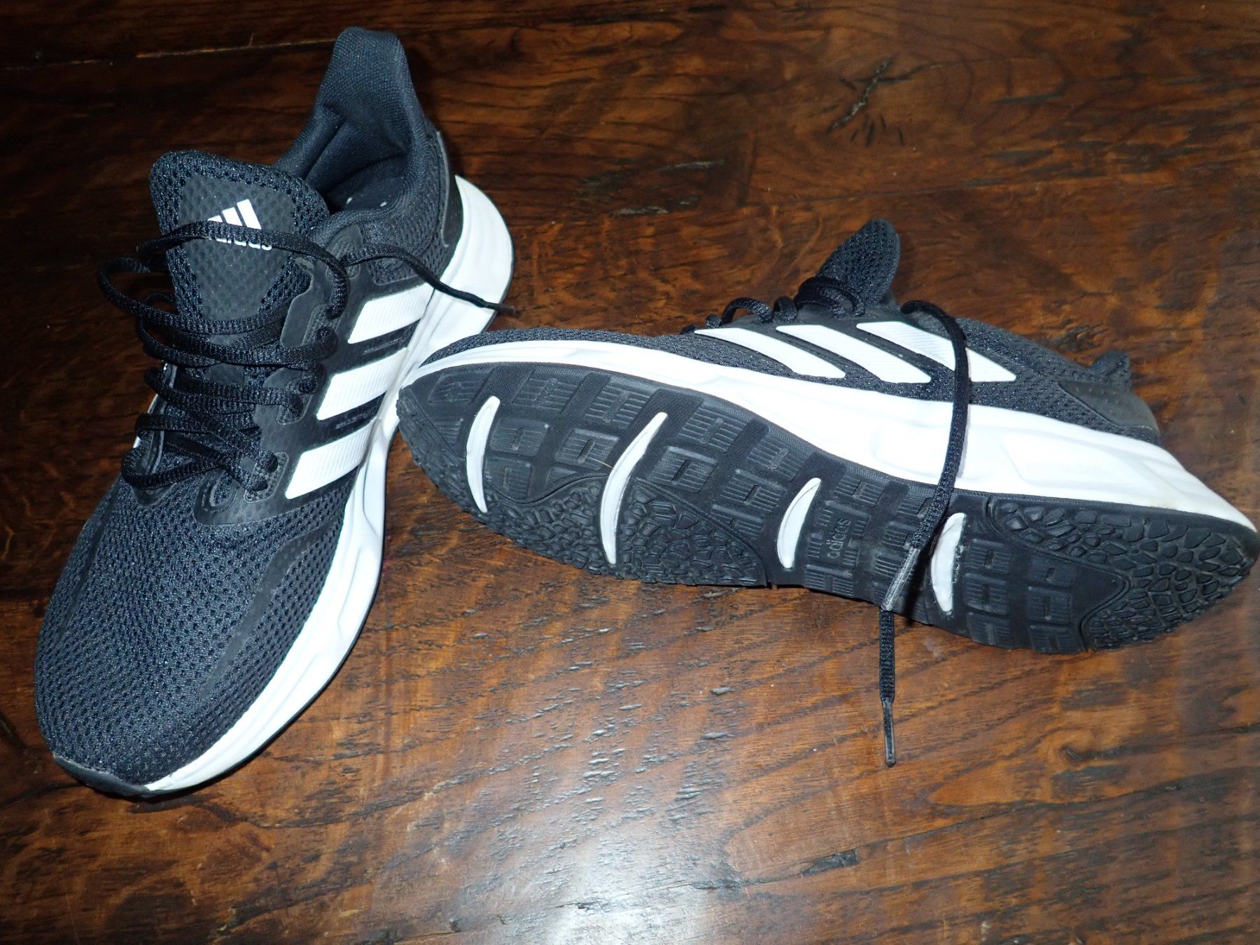 Adidas Herrenschuhe: Baskets Adidas 41,5 – Neu (gemäss Beschreibung) aus Petit-Lancy von camping_car 1