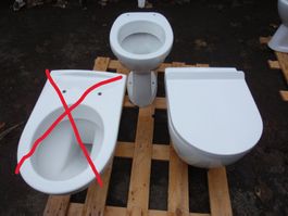 Toiletten mit Abgang nach hinten