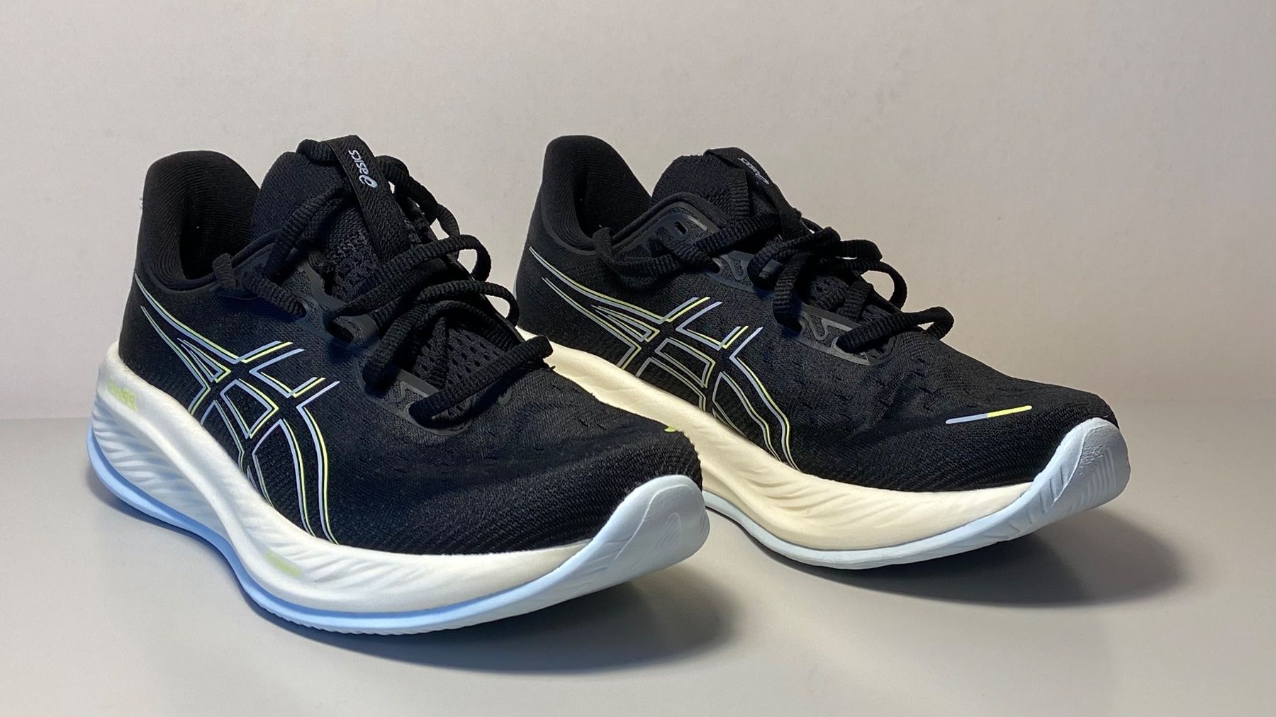 Asics Scarpe da uomo: ASICS Gel Cumulus 26 Laufschuh – Nuovo (secondo la descrizione) da Oftringen venduto da Mattack 3