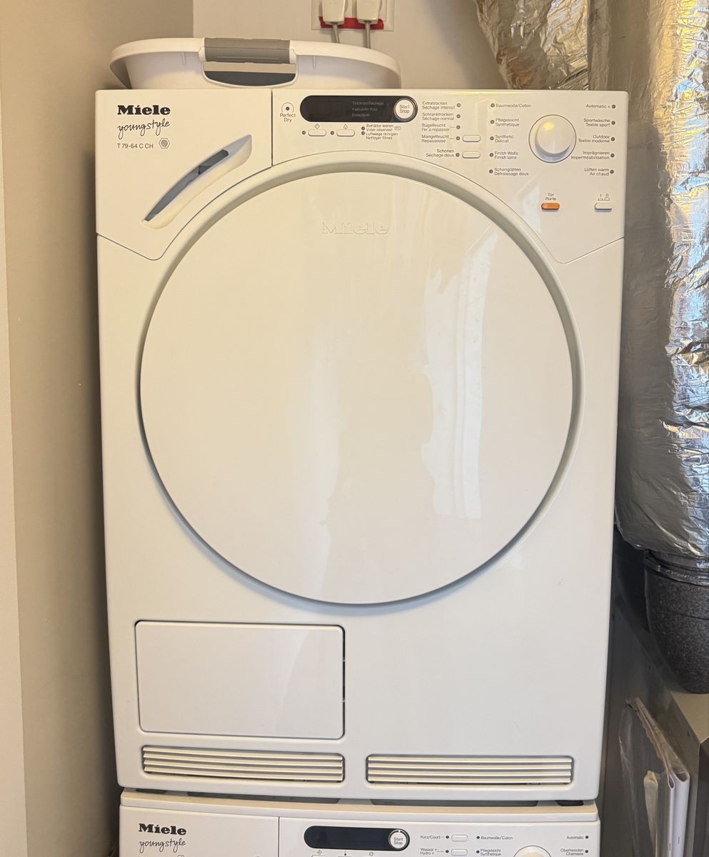 Miele Machines à sécher: Miele T7964C YoungStyle Condenser Dryer – D'occasion à Wädenswil par katdede