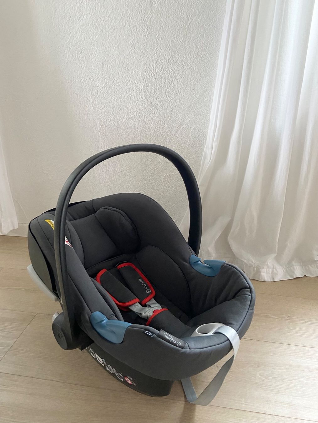 Cybex Seggiolini per auto: Cybex Aton B i-Size Babyschale – Usato da Thalwil venduto da Luninul