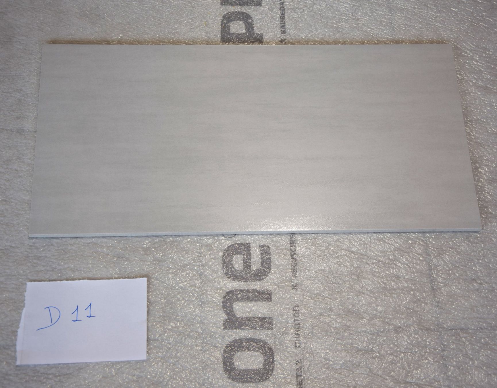 Rivestimenti per pavimenti: Platten Restposten – Nuovo (secondo la descrizione) da Hünenberg venduto da InternoAG