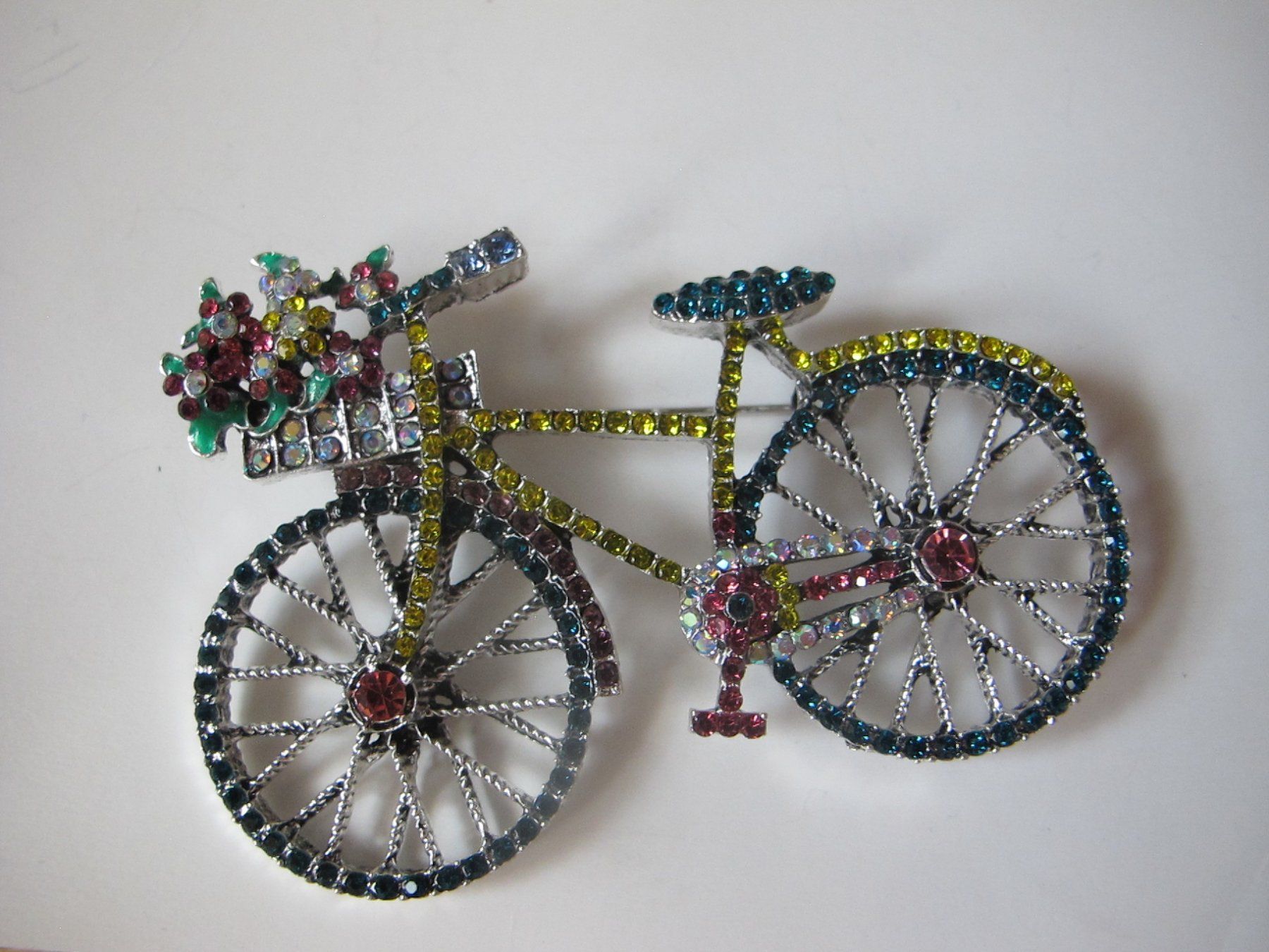Spille & Fermagli: Bunte Brosche Fahrrad Strass – Nuovo (secondo la descrizione) da Löhningen venduto da Chimae67 5