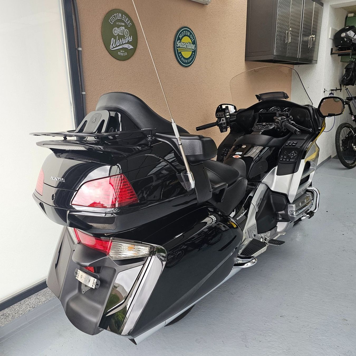 Honda Touring: Honda Goldwing GL 1800 DX – Gebraucht aus Stein AG von Zantico 2