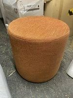 Oranger Hocker abzugeben! NEU!