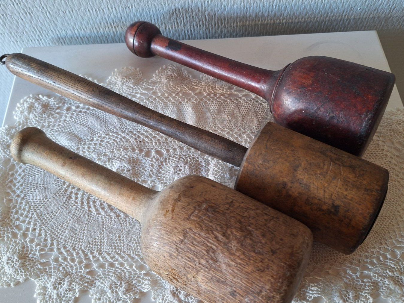 Elettrodomestici da cucina: 3 antike  Holz-Stössel / Stampfer – Usato da Dornach venduto da majo8689 1