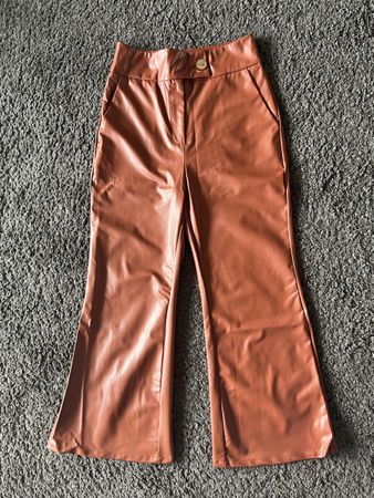 Schicke Kunstlederhose bootcut Gr. M Braun(Neuwertig)