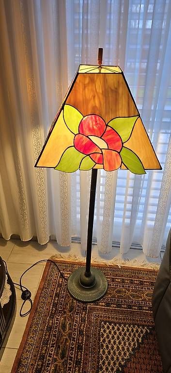 Lampade: Tiffany Stehlampe – Usato da Zürich venduto da Hftech 1
