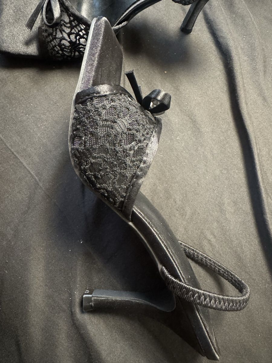 Scarpe da donna: Highheels mit Schleife Damen Schwarz Grösse 40 – Nuovo (secondo la descrizione) da Grenchen venduto da kai_7vwh 1