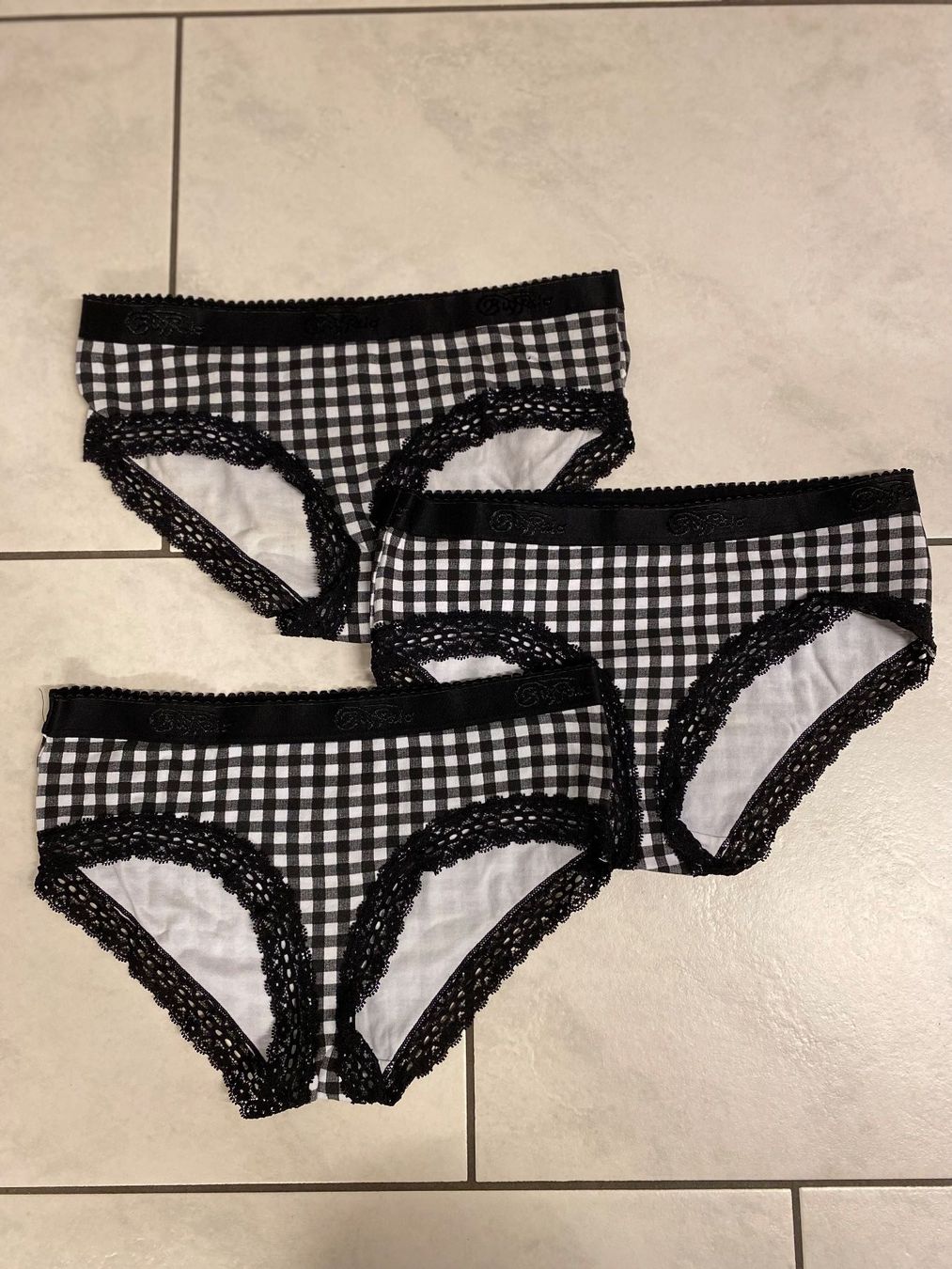 Buffalo Altra biancheria intima: 3 Slips von Buffalo - Schwarz/Weiss - Grösse 32/34 – Nuovo (secondo la descrizione) da Eschenbach SG venduto da Sums