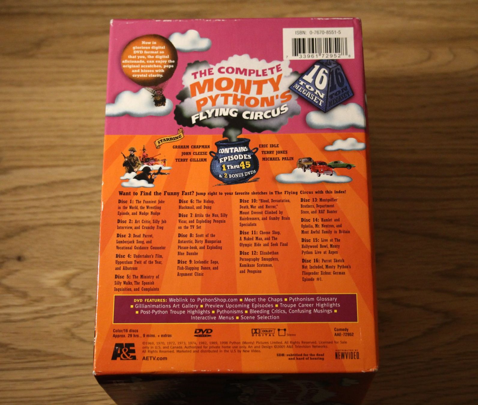 Tutti i DVDs: Monty Python's Flying Circus - Complete (USA) – Usato da Münchenbuchsee venduto da Chaoo 2