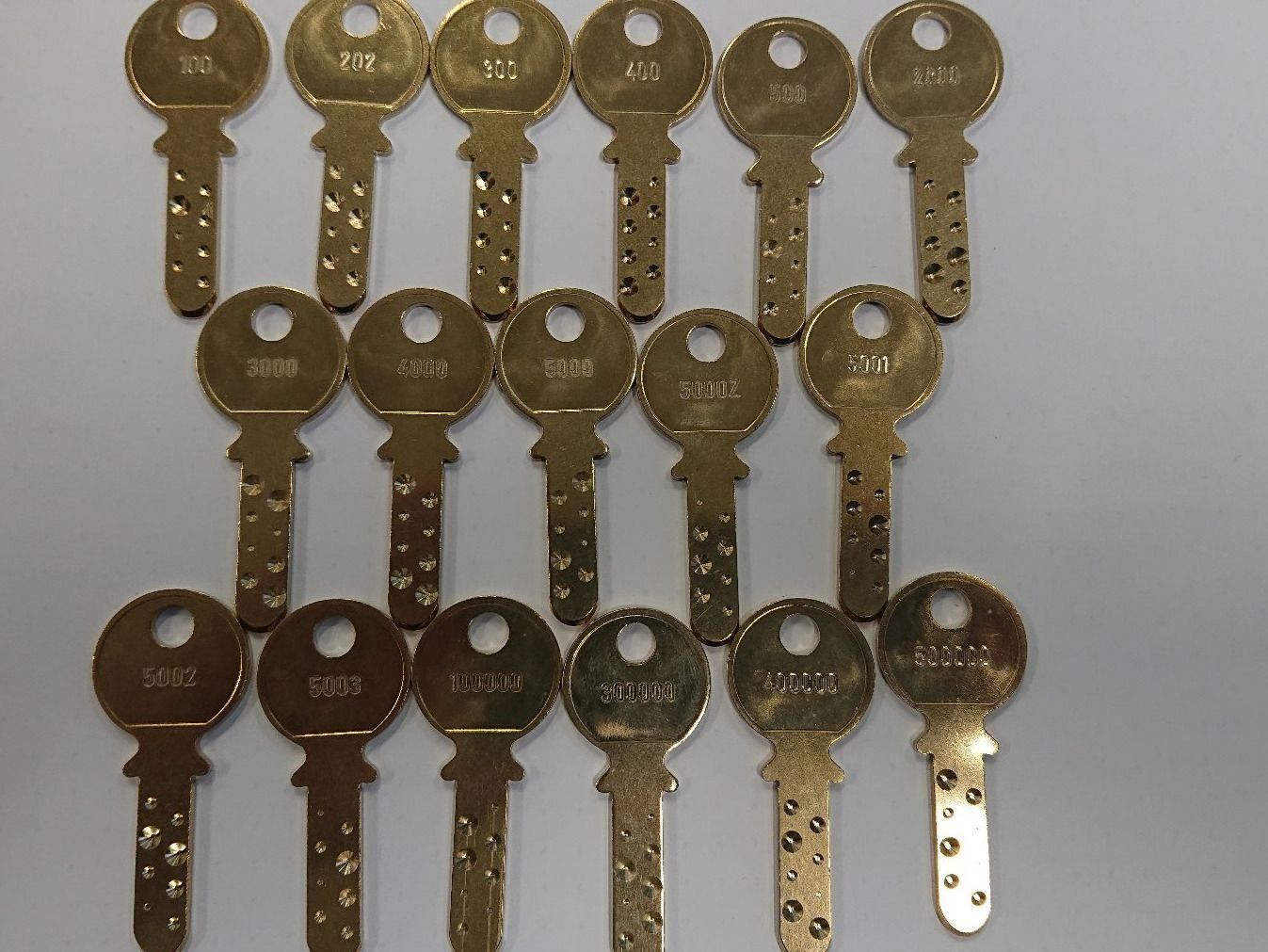 Chiavi: KABA 8  Schlüsselset - 17 Stück - 210.- – Nuovo e nell'imballaggio originale da Amriswil venduto da FMS-8580 1
