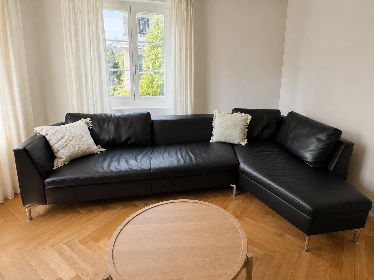 Sofas: Dreipunkt Design-Ecksofa aus Echtleder – D'occasion à Wald ZH par blutwurst01