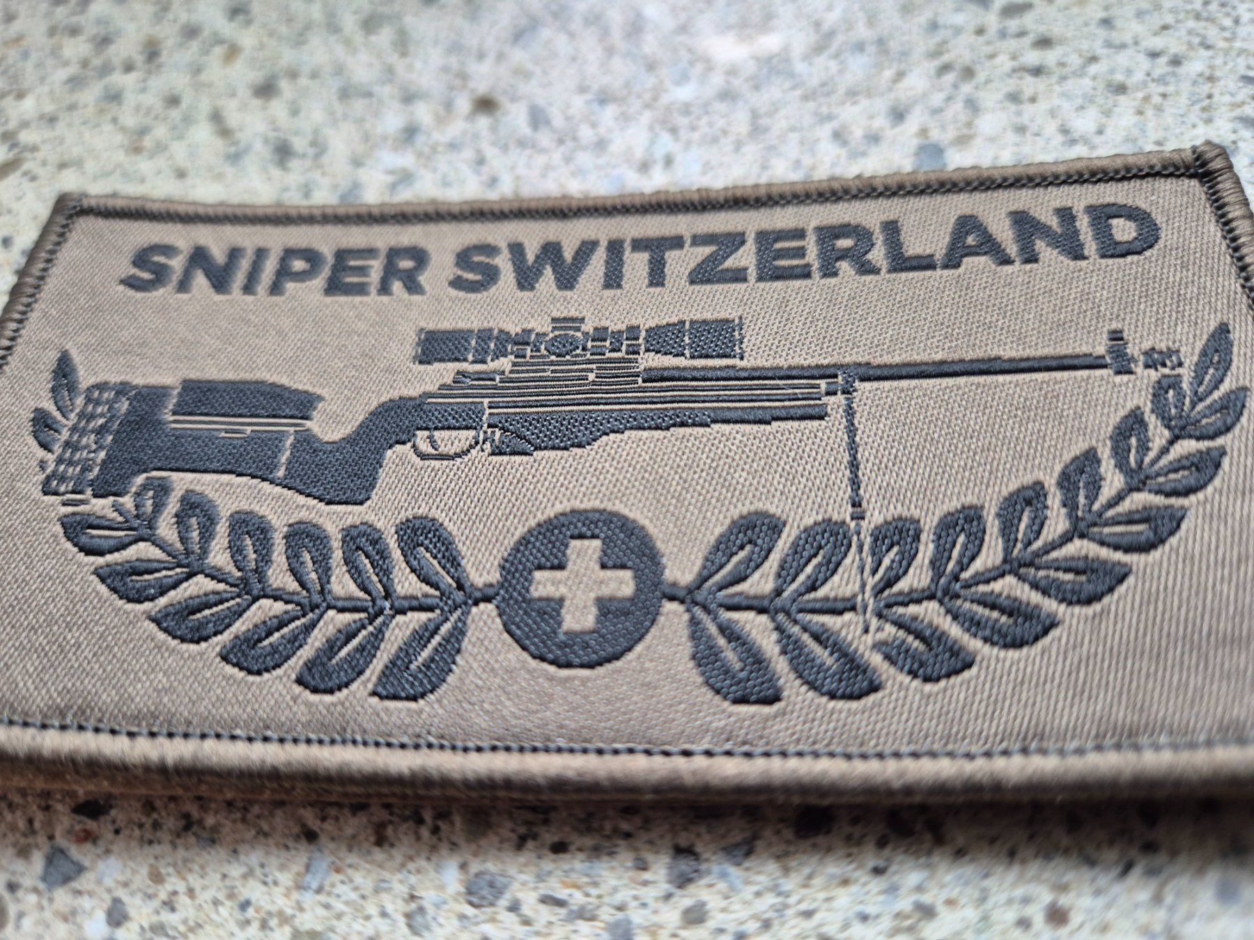 Schweizer Armee Placchette & Badge: *** Badge Scharfschütze schweiz mit klett *** – Nuovo e nell'imballaggio originale da Riedholz venduto da fr_sIruP 1
