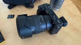 Sony Alpha 6600 inkl. Sony E 16–55 mm F2.8 G