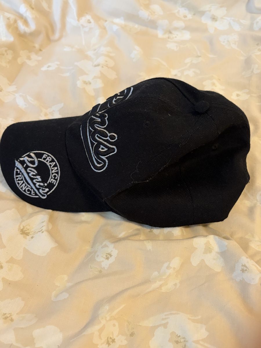 Chapeaux, bonnets & casquettes: Paris Baseball Cap – D'occasion à Chambésy par tiffwears7 1