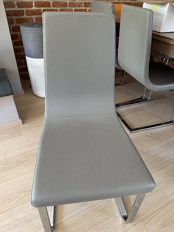 Sedie: Chaises Calligaris cuir Offre à saisir – Usato da Yvorne venduto da Pag8