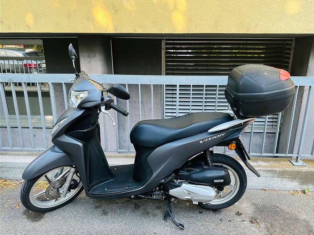 Honda Strada: Honda Vision 110 ccm NSC 110 – Usato da Zürich venduto da flachr